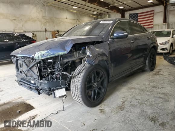 ✅ 2024 Mercedes-Benz GLE 53 AMG • VIN: 4JGFD6BB6RB027233 • Lot: 90865065. Wystawiony na Copart z przebiegiem 46 853 mil. Bezpłatny archiwum sprzedaży aukcyjnych z USA i szczegółowy raport historii pojazdu na DreamBid. Zdjęcie 1.