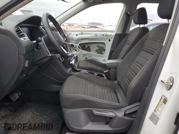 ✅ 2022 Volkswagen Tiguan S • VIN: 3VV0B7AX5NM012441 • Lot: 85072885. Wystawiony na Copart z przebiegiem 48 413 mil. Bezpłatny archiwum sprzedaży aukcyjnych z USA i szczegółowy raport historii pojazdu na DreamBid. Zdjęcie 7.
