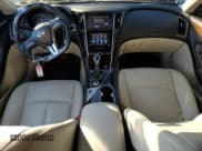 ✅ 2019 Infiniti Q50 Luxe • VIN: JN1EV7AR2KM556256 • Lot: 82312105. Wystawiony na Copart z przebiegiem 105 596 mil. Bezpłatny archiwum sprzedaży aukcyjnych z USA i szczegółowy raport historii pojazdu na DreamBid. Zdjęcie 8.