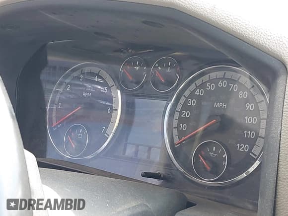 ✅ 2010 Dodge 1500 ST • VIN: 1D7RV1GT7AS234176 • Lot: 42589799. Wystawiony na IAAI z przebiegiem 118 000 mil. Bezpłatny archiwum sprzedaży aukcyjnych z USA i szczegółowy raport historii pojazdu na DreamBid. Zdjęcie 7.