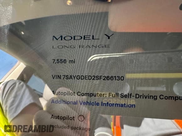 ✅ 2025 Tesla Model Y Long Range • VIN: 7SAYGDED2SF266130 • Lot: 80688045. Wystawiony na Copart z przebiegiem 7 556 mil. Bezpłatny archiwum sprzedaży aukcyjnych z USA i szczegółowy raport historii pojazdu na DreamBid. Zdjęcie 9.