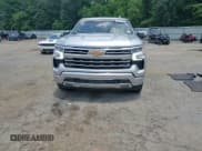 ✅ 2022 Chevrolet Silverado 1500 LTZ • VIN: 1GCUDGED4NZ572816 • Lot: 63283775. Wystawiony na Copart z przebiegiem 96 793 mil. Bezpłatny archiwum sprzedaży aukcyjnych z USA i szczegółowy raport historii pojazdu na DreamBid. Zdjęcie 13.