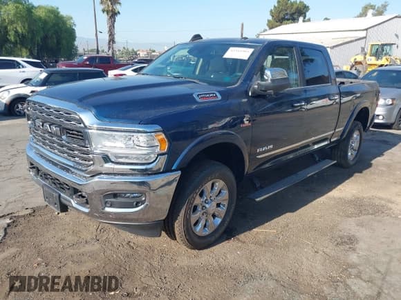 ✅ 2020 Ram 2500 Limited • VIN: 3C6UR5SL1LG249958 • Лот: 42311903. Опубликован ранее на IAAI с пробегом 65 420 миль. Бесплатный доступ к архиву аукционных продаж из США и подробный отчёт об истории автомобиля на DreamBid. Изображение 2.