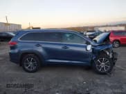 ✅ 2018 Toyota Highlander SE • VIN: 5TDJZRFH3JS832491 • Lot: 43615989. Wystawiony na IAAI z przebiegiem Nie podano. Bezpłatny archiwum sprzedaży aukcyjnych z USA i szczegółowy raport historii pojazdu na DreamBid. Zdjęcie 12.