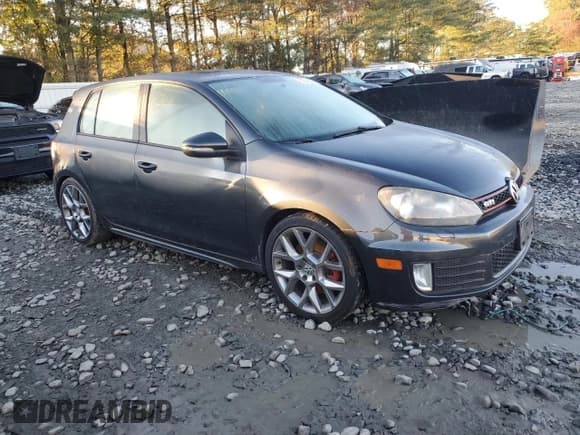 ✅ 2013 Volkswagen Golf GTI Autobahn • VIN: WVWGD7AJ4DW099783 • Лот: 82543345. Опубликован ранее на Copart с пробегом 195 605 миль. Бесплатный доступ к архиву аукционных продаж из США и подробный отчёт об истории автомобиля на DreamBid. Изображение 4.