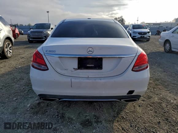 ✅ 2017 Mercedes-Benz C 300 • VIN: 55SWF4JB9HU202122 • Lot: 95088255. Wystawiony na Copart z przebiegiem 177 521 mil. Bezpłatny archiwum sprzedaży aukcyjnych z USA i szczegółowy raport historii pojazdu na DreamBid. Zdjęcie 6.