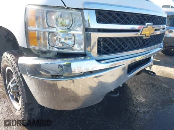 ✅ 2013 Chevrolet Silverado 2500HD Work Truck • VIN: 1GC2KVCGXDZ403672 • Lot: 41944179. Wystawiony na IAAI z przebiegiem 232 436 mil. Bezpłatny archiwum sprzedaży aukcyjnych z USA i szczegółowy raport historii pojazdu na DreamBid. Zdjęcie 18.