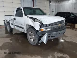 ✅ 2000 Chevrolet Silverado 1500 LS • VIN: 1GCEK14T9YZ313274 • Лот: 41251991. Опубликован ранее на IAAI с пробегом 303 399 миль. Бесплатный доступ к архиву аукционных продаж из США и подробный отчёт об истории автомобиля на DreamBid. Изображение 1.