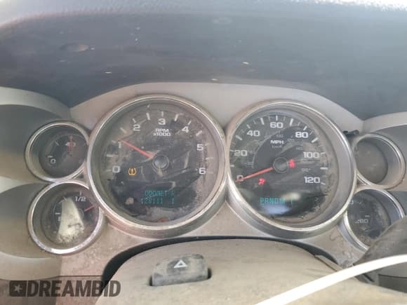 ✅ 2007 Chevrolet Silverado 2500HD Work Truck • VIN: 1GCHK24K77E518740 • Lot: 57477665. Wystawiony na Copart z przebiegiem 128 111 mil. Bezpłatny archiwum sprzedaży aukcyjnych z USA i szczegółowy raport historii pojazdu na DreamBid. Zdjęcie 9.