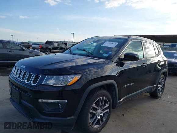 ✅ 2019 Jeep Compass Altitude • VIN: 3C4NJCBB7KT706519 • Lot: 41636111. Wystawiony na IAAI z przebiegiem Nie podano. Bezpłatny archiwum sprzedaży aukcyjnych z USA i szczegółowy raport historii pojazdu na DreamBid. Zdjęcie 19.
