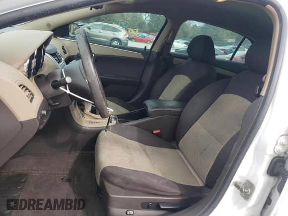 2012 Chevrolet Malibu 1LS z VIN 1G1ZB5E0XCF360796, wystawiony jako Copart lot #90216525 z przebiegiem 141 966 mil mil oraz Szkoda całkowita • Salvage title. Historia ofert i sprzedaży dostępna na DreamBid. Obrazek 7.