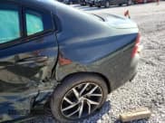 ✅ 2019 Volvo S60 Momentum • VIN: 7JRA22TK9KG015292 • Lot: 66358072. Wystawiony na Copart z przebiegiem 45 886 mil. Bezpłatny archiwum sprzedaży aukcyjnych z USA i szczegółowy raport historii pojazdu na DreamBid. Zdjęcie 10.