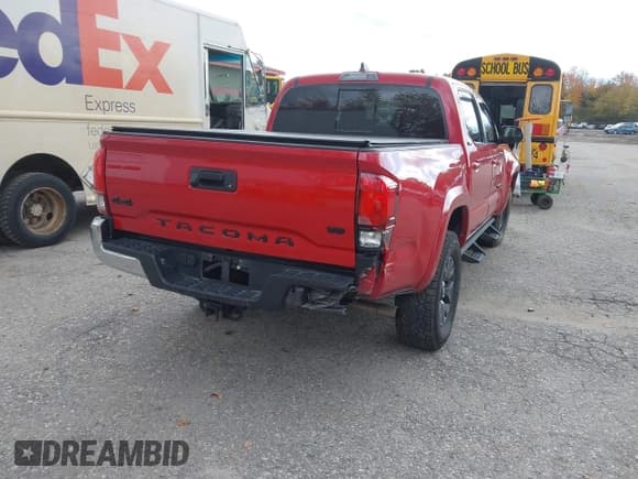 ✅ 2023 Toyota Tacoma TRD Off Road • VIN: 3TMCZ5AN1PM554715 • Lot: 43518609. Wystawiony na IAAI z przebiegiem 80 722 mil. Bezpłatny archiwum sprzedaży aukcyjnych z USA i szczegółowy raport historii pojazdu na DreamBid. Zdjęcie 4.