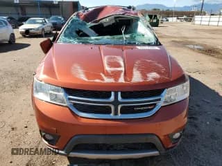 ✅ 2013 Dodge Journey Crew • VIN: 3C4PDDDG6DT597441 • Lot: 70777935. Wystawiony na Copart z przebiegiem Nie podano. Bezpłatny archiwum sprzedaży aukcyjnych z USA i szczegółowy raport historii pojazdu na DreamBid. Zdjęcie 5.