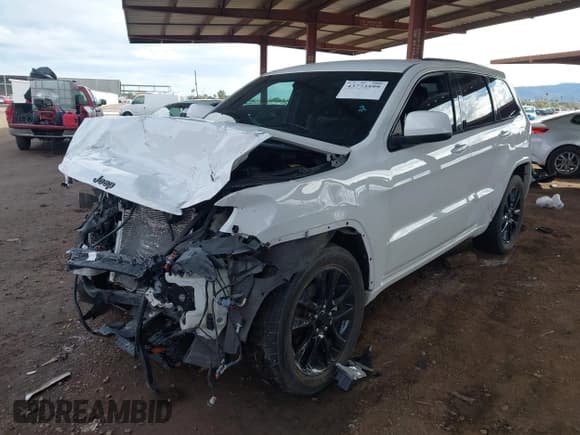 ✅ 2018 Jeep Grand Cherokee Laredo E • VIN: 1C4RJEAG9JC365838 • Lot: 43773599. Listed on IAAI with Not provided. Free auction sales archive from the USA and detailed vehicle history report at DreamBid. Image 16.