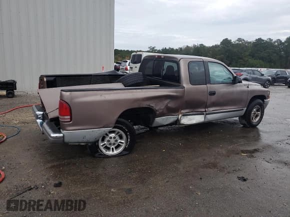 ✅ 2000 Dodge Dakota • VIN: 1B7GL22X6YS632724 • Lot: 89880635. Listed on Copart with 168,990 mi. Free auction sales archive from the USA and detailed vehicle history report at DreamBid. Image 3.
