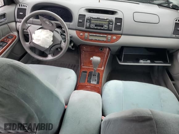 ✅ 2006 Toyota Camry LE • VIN: 4T1BF32K76U629694 • Lot: 93221595. Wystawiony na Copart z przebiegiem Nie podano. Bezpłatny archiwum sprzedaży aukcyjnych z USA i szczegółowy raport historii pojazdu na DreamBid. Zdjęcie 8.