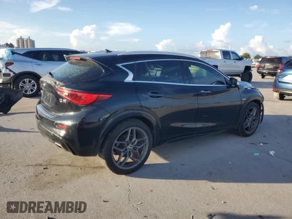 ✅ 2018 Infiniti QX30 Premium • VIN: SJKCH5CP4JA048802 • Lot: 66483715. Wystawiony na Copart z przebiegiem 87 836 mil. Bezpłatny archiwum sprzedaży aukcyjnych z USA i szczegółowy raport historii pojazdu na DreamBid. Zdjęcie 3.