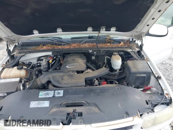 ✅ 2005 Chevrolet Suburban LT • VIN: 3GNEC16Z95G230686 • Лот: 42172994. Опубликован ранее на IAAI с пробегом 191 753 миль. Бесплатный доступ к архиву аукционных продаж из США и подробный отчёт об истории автомобиля на DreamBid. Изображение 10.