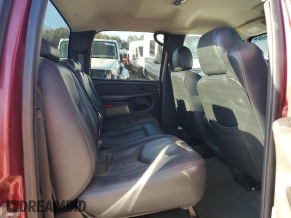 ✅ 2006 Chevrolet Silverado 2500HD Work Truck • VIN: 1GCHC23U86F204393 • Лот: 83843324. Опубликован ранее на Copart с пробегом 232 353 миль. Бесплатный доступ к архиву аукционных продаж из США и подробный отчёт об истории автомобиля на DreamBid. Изображение 11.