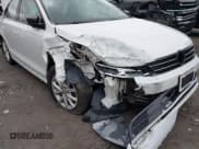 ✅ 2015 Volkswagen Jetta SE • VIN: 3VWD17AJ3FM298805 • Lot: 43700047. Wystawiony na IAAI z przebiegiem 131 342 mil. Bezpłatny archiwum sprzedaży aukcyjnych z USA i szczegółowy raport historii pojazdu na DreamBid. Zdjęcie 6.