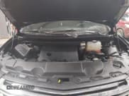 ✅ 2022 Chevrolet Traverse LT • VIN: 1GNEVHKW3NJ124361 • Lot: 41033053. Wystawiony na IAAI z przebiegiem 27 869 mil. Bezpłatny archiwum sprzedaży aukcyjnych z USA i szczegółowy raport historii pojazdu na DreamBid. Zdjęcie 10.