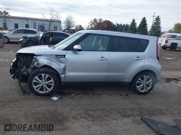 ✅ 2015 Kia Soul + • VIN: KNDJP3A56F7790044 • Lot: 43670878. Wystawiony na IAAI z przebiegiem 156 083 mil. Bezpłatny archiwum sprzedaży aukcyjnych z USA i szczegółowy raport historii pojazdu na DreamBid. Zdjęcie 14.