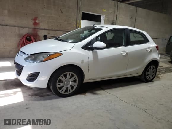 ✅ 2014 Mazda 2 Sport • VIN: JM1DE1KY4E0174253 • Lot: 93116465. Wystawiony na Copart z przebiegiem 103 696 mil. Bezpłatny archiwum sprzedaży aukcyjnych z USA i szczegółowy raport historii pojazdu na DreamBid. Zdjęcie 1.