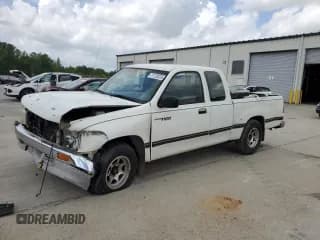 ✅ 1995 Toyota T100 DX • VIN: JT4VD12E2S0009844 • Лот: 51738525. Опубликован ранее на Copart с пробегом 357 475 миль. Бесплатный доступ к архиву аукционных продаж из США и подробный отчёт об истории автомобиля на DreamBid. Изображение 1.