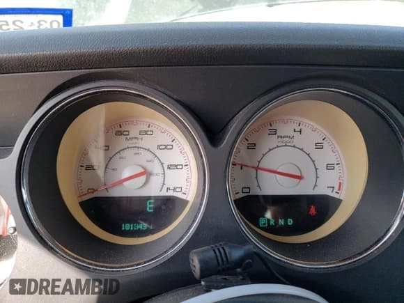 ✅ 2013 Dodge Challenger SXT • VIN: 2C3CDYAG1DH691640 • Lot: 77842744. Wystawiony na Copart z przebiegiem 181 343 mil. Bezpłatny archiwum sprzedaży aukcyjnych z USA i szczegółowy raport historii pojazdu na DreamBid. Zdjęcie 9.