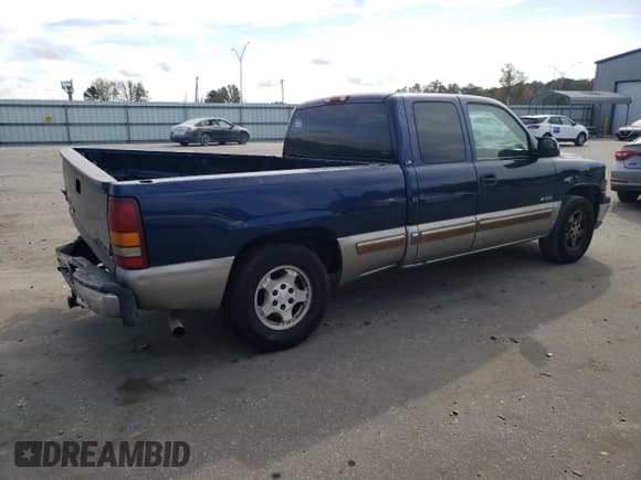 ✅ 2002 Chevrolet Silverado 1500 LS • VIN: 2GCEC19T921366188 • Лот: 79676264. Опубликован ранее на Copart с пробегом Не указан. Бесплатный доступ к архиву аукционных продаж из США и подробный отчёт об истории автомобиля на DreamBid. Изображение 3.