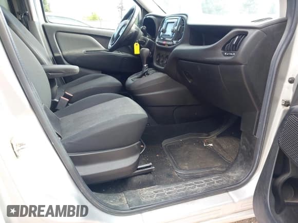 ✅ 2016 Ram ProMaster City Cargo Tradesman SLT • VIN: ZFBERFBT4G6B04008 • Lot: 43151227. Wystawiony na IAAI z przebiegiem 110 348 mil. Bezpłatny archiwum sprzedaży aukcyjnych z USA i szczegółowy raport historii pojazdu na DreamBid. Zdjęcie 5.