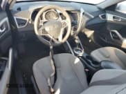 ✅ 2012 Hyundai Veloster w/Black Int • VIN: KMHTC6AD0CU029371 • Lot: 42581495. Wystawiony na Copart z przebiegiem 142 025 mil. Bezpłatny archiwum sprzedaży aukcyjnych z USA i szczegółowy raport historii pojazdu na DreamBid. Zdjęcie 8.