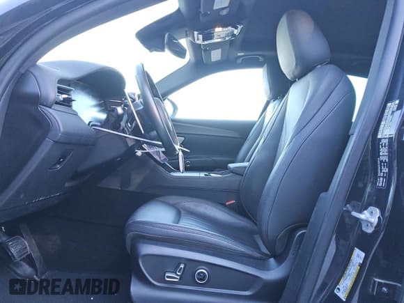 ✅ 2023 Maserati Grecale GT • VIN: ZN682AVA7P7432301 • Лот: 87949825. Опубликован ранее на Copart с пробегом 28 459 миль. Бесплатный доступ к архиву аукционных продаж из США и подробный отчёт об истории автомобиля на DreamBid. Изображение 7.