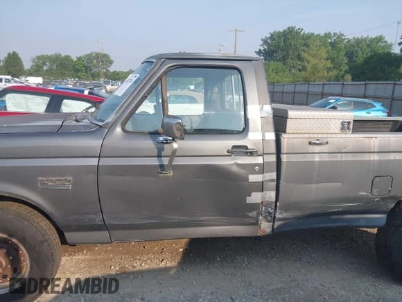 ✅ 1987 Ford F-250 • VIN: 1FTFF25N7HPA33055 • Lot: 42492336. Listed on IAAI with 457,819 mi. Free auction sales archive from the USA and detailed vehicle history report at DreamBid. Image 15.