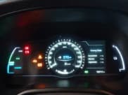 ✅ 2017 Hyundai Ioniq SEL • VIN: KMHC75LC2HU056307 • Lot: 41250052. Wystawiony na IAAI z przebiegiem 134 711 mil. Bezpłatny archiwum sprzedaży aukcyjnych z USA i szczegółowy raport historii pojazdu na DreamBid. Zdjęcie 7.