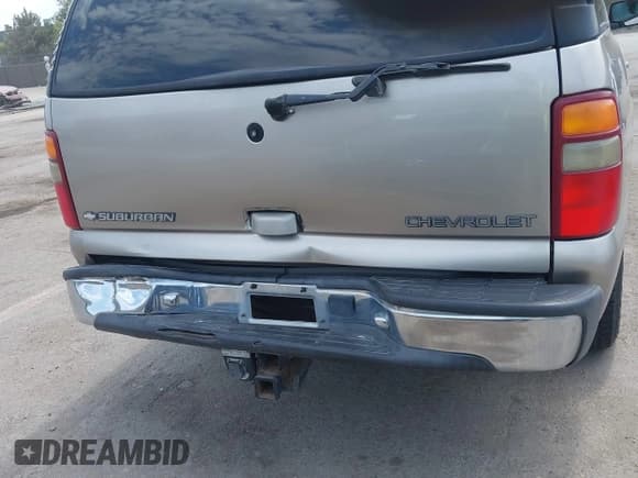 ✅ 2001 Chevrolet Suburban LS • VIN: 3GNEC16T81G166386 • Лот: 42768973. Опубликован ранее на IAAI с пробегом 174 296 миль. Бесплатный доступ к архиву аукционных продаж из США и подробный отчёт об истории автомобиля на DreamBid. Изображение 17.