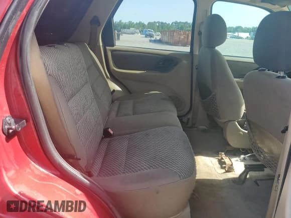 ✅ 2003 Ford Escape XLT Popular • VIN: 1FMYU03133KE18634 • Lot: 61671615. Listed on Copart with 222,708 mi. Free auction sales archive from the USA and detailed vehicle history report at DreamBid. Image 11.