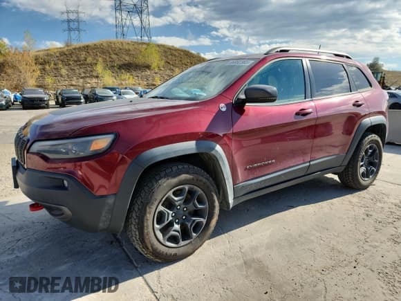 ✅ 2019 Jeep Cherokee Trailhawk Elite • VIN: 1C4PJMBN9KD337550 • Lot: 86852365. Wystawiony na Copart z przebiegiem 144 032 mil. Bezpłatny archiwum sprzedaży aukcyjnych z USA i szczegółowy raport historii pojazdu na DreamBid. Zdjęcie 1.