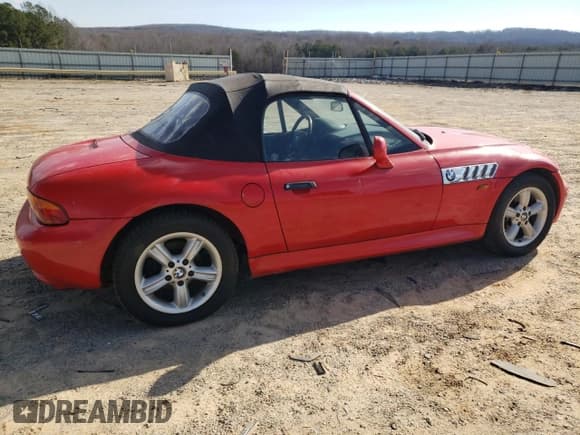 ✅ 1998 BMW 3 Series Z3 1.9 • VIN: 4USCH7335WLD16745 • Lot: 63458255. Wystawiony na Copart z przebiegiem 151 766 mil. Bezpłatny archiwum sprzedaży aukcyjnych z USA i szczegółowy raport historii pojazdu na DreamBid. Zdjęcie 3.
