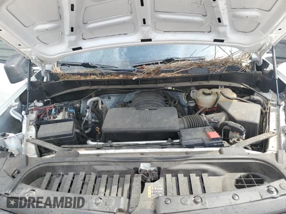 ✅ 2020 Chevrolet Silverado 1500 Custom • VIN: 1GCPWBEF6LZ260957 • Lot: 61503355. Wystawiony na Copart z przebiegiem 107 929 mil. Bezpłatny archiwum sprzedaży aukcyjnych z USA i szczegółowy raport historii pojazdu na DreamBid. Zdjęcie 11.