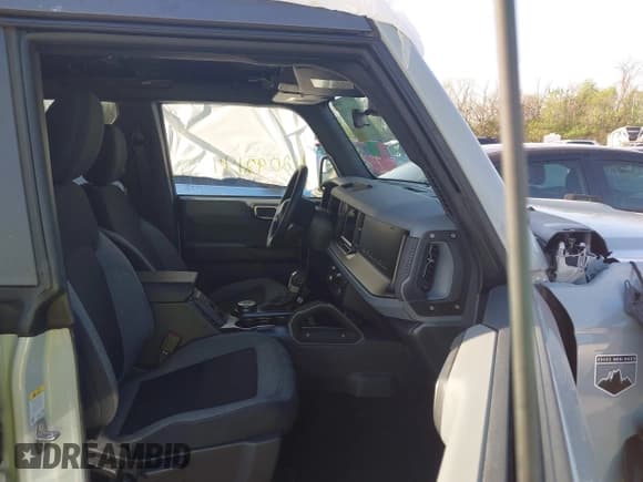 ✅ 2023 Ford Bronco • VIN: 1FMEE5BP3PLB54172 • Лот: 42092197. Опубликован ранее на IAAI с пробегом 30 167 миль. Бесплатный доступ к архиву аукционных продаж из США и подробный отчёт об истории автомобиля на DreamBid. Изображение 5.