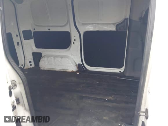 ✅ 2013 Nissan NV200 SV • VIN: 3N6CM0KN4DK695217 • Lot: 41969055. Listed on IAAI with 314,223 mi. Free auction sales archive from the USA and detailed vehicle history report at DreamBid. Image 8.