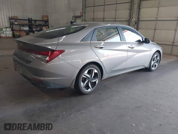 2023 Hyundai Elantra Limited z VIN KMHLN4AJ8PU051936, wystawiony jako IAAI lot #43202140 z przebiegiem 55 720 mil mil oraz . Historia ofert i sprzedaży dostępna na DreamBid. Obrazek 4.