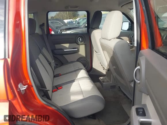 ✅ 2007 Dodge Nitro SLT • VIN: 1D8GU58KX7W608879 • Lot: 43581875. Wystawiony na IAAI z przebiegiem 216 699 mil. Bezpłatny archiwum sprzedaży aukcyjnych z USA i szczegółowy raport historii pojazdu na DreamBid. Zdjęcie 8.