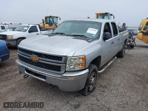 ✅ 2013 Chevrolet Silverado 2500HD Work Truck • VIN: 1GC1CVCG6DF123399 • Лот: 43848566. Опубликован ранее на IAAI с пробегом 397 490 миль. Бесплатный доступ к архиву аукционных продаж из США и подробный отчёт об истории автомобиля на DreamBid. Изображение 2.
