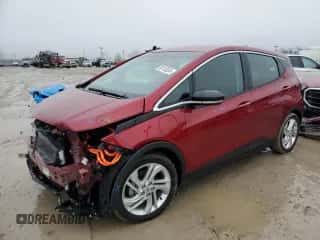 2023 Chevrolet Bolt EV 1LT с VIN 1G1FW6S08P4202105, выставлен на аукционе Copart как лот 39118324 с пробегом 88 миль миль и . История ставок и продаж доступна на DreamBid. Изображение 1.