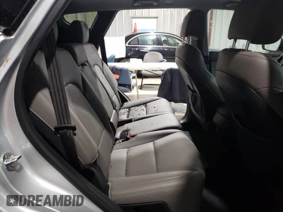 ✅ 2017 Hyundai Santa Fe 2.4L • VIN: 5XYZU3LB3HG492541 • Lot: 50541313. Wystawiony na Copart z przebiegiem 39 856 mil. Bezpłatny archiwum sprzedaży aukcyjnych z USA i szczegółowy raport historii pojazdu na DreamBid. Zdjęcie 11.