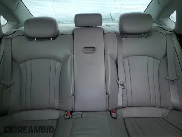 ✅ 2015 Hyundai Genesis 5.0L • VIN: KMHGN4JF6FU074319 • Lot: 43244215. Wystawiony na Copart z przebiegiem 123 422 mil. Bezpłatny archiwum sprzedaży aukcyjnych z USA i szczegółowy raport historii pojazdu na DreamBid. Zdjęcie 10.