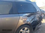 ✅ 2016 Toyota Sienna LE AAS • VIN: 5TDKK3DC3GS717170 • Лот: 43327309. Опубликован ранее на IAAI с пробегом 215 364 миль. Бесплатный доступ к архиву аукционных продаж из США и подробный отчёт об истории автомобиля на DreamBid. Изображение 6.